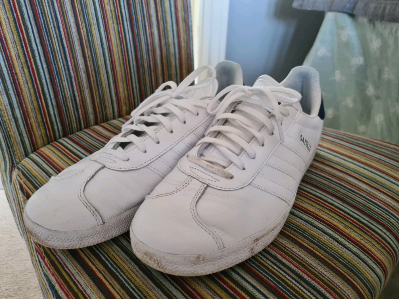 mens gazelles size 9